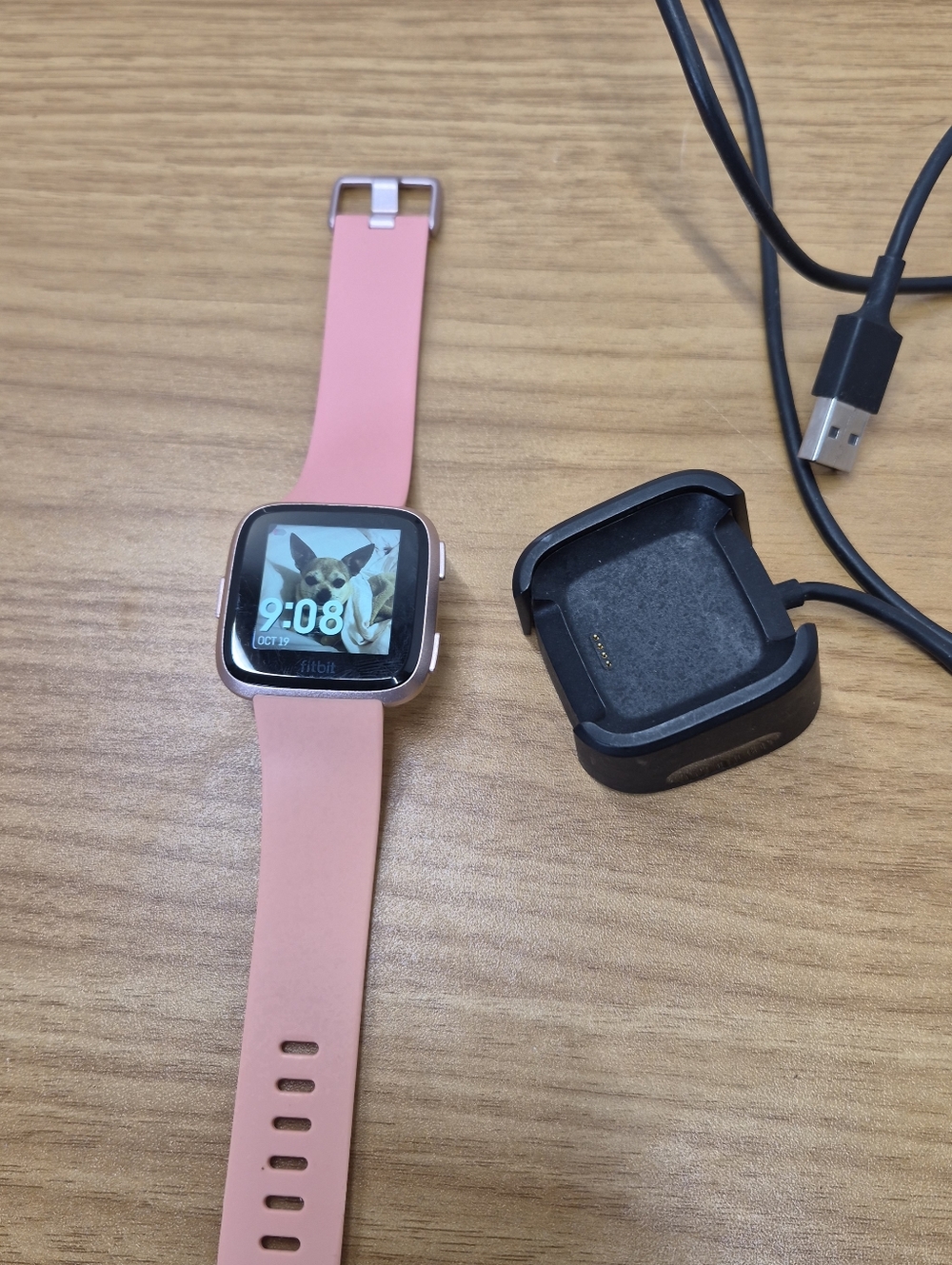 Pink And Rose Gold Fitbit Versa - Excellent Condition - Needs Hard Reset